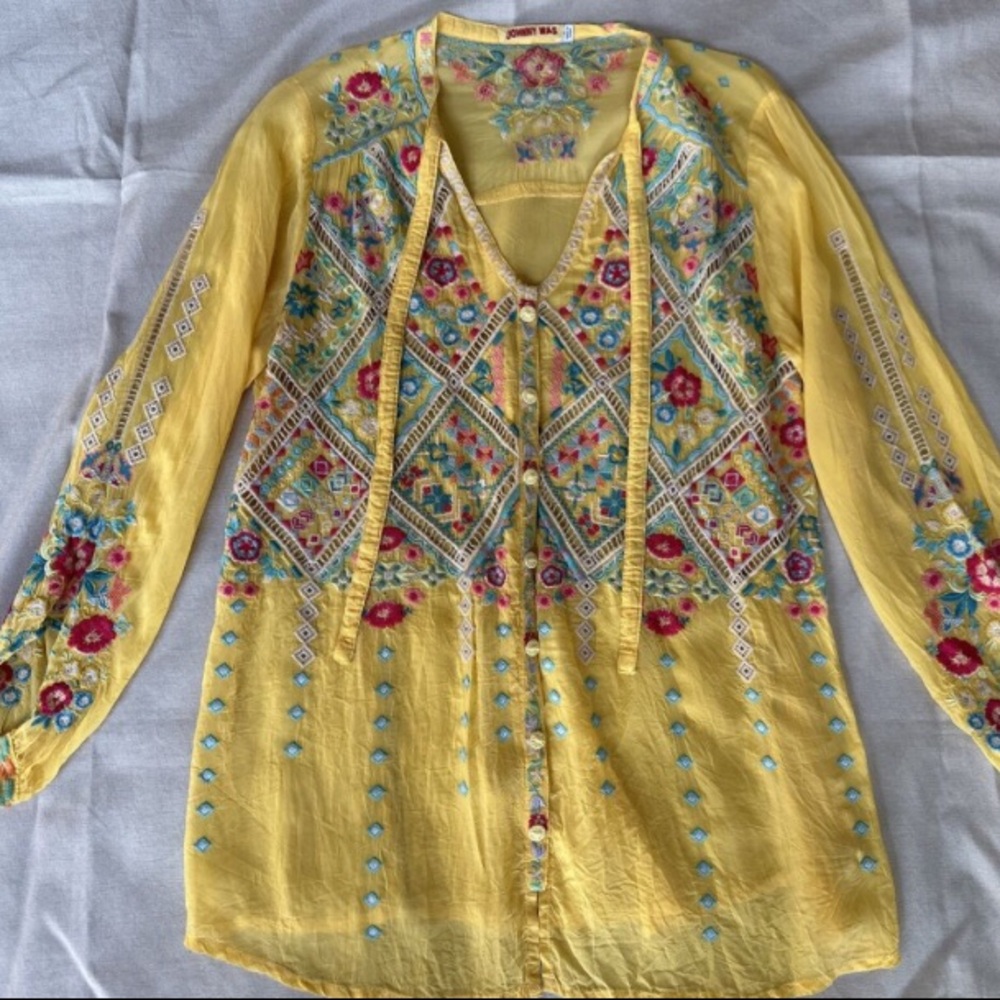 Johnny Was Size S Yellow Floral Embroidered Top